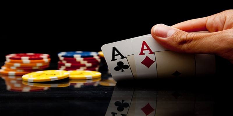 cach-choi-phom-9-cay-hieu-thuat-ngu-trong-game